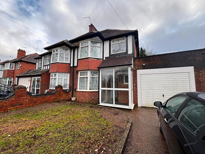 3 Bedroom Semi-Detached House To Rent In Marshall Lake Road, Solihull, B90