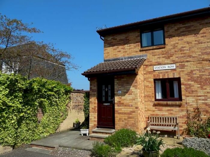 2 Bedroom Flat To Rent In Station Row, North Berwick, EH39