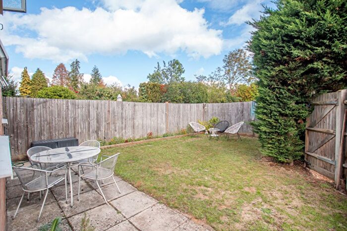 1 Bedroom Flat For Sale In Hornbeam Road, Guildford, GU1