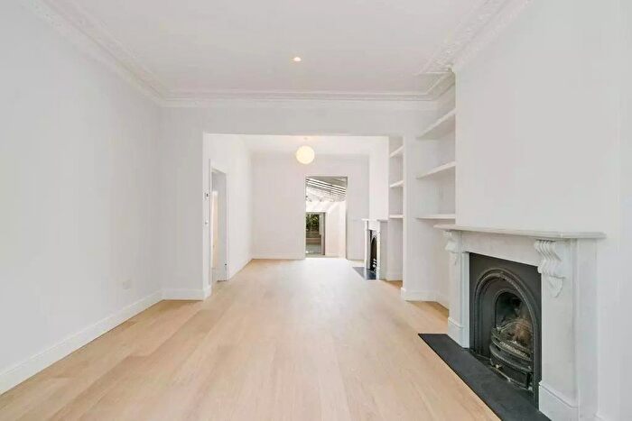 4 Bedroom Terraced House To Rent In Roderick Road, South End Green, NW3