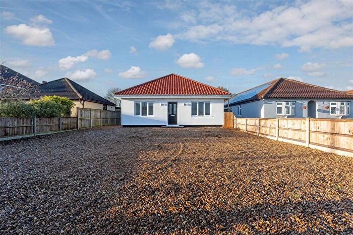 3 Bedroom Bungalow To Rent In School Lane, Sprowston, Norwich, NR7