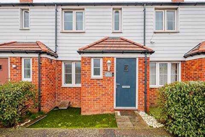 2 Bedroom House For Sale In Halcrow Avenue, Dartford, DA1
