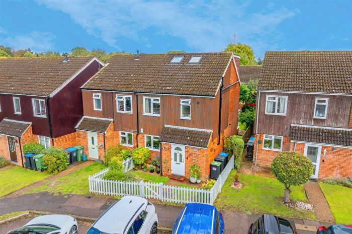 4 Bedroom End Of Terrace House For Sale In Granville Dene, Bovingdon, Hemel Hempstead, HP3