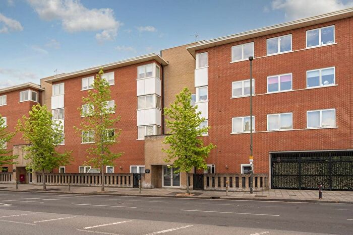 1 Bedroom Flat To Rent In Kingston Road, Wimbledon, London, SW20