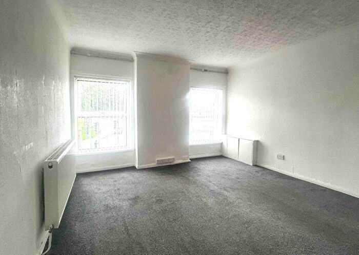 2 Bedroom Flat To Rent In Leeming Lane South, NG19