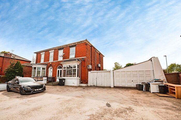 4 Bedroom Semi Detached House For Sale In Gravelly Hill North, Birmingham, B23