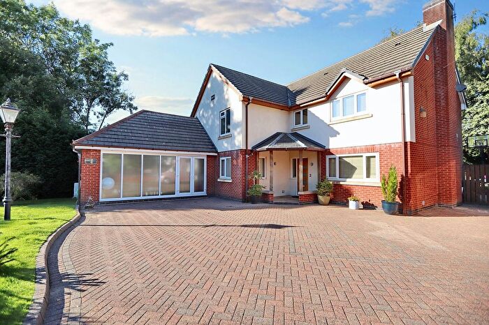 4 Bedroom Detached House For Sale In Ash Grove, Prestwich, M25