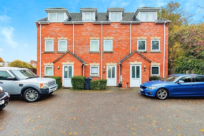 2 Bedroom Town House For Sale In Carey Street, Kettering, NN16