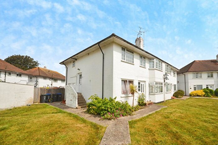 3 Bedroom Maisonette To Rent In Shirley Close, Worthing, BN14
