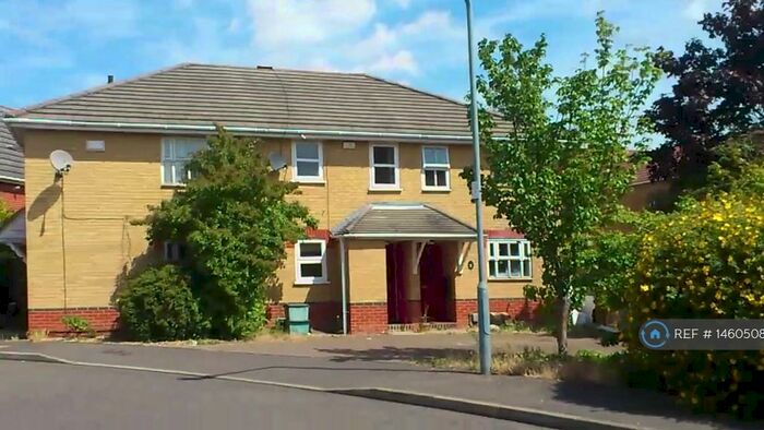 2 Bedroom End Of Terrace House To Rent In Dahlia Gardens, Ilford, IG1