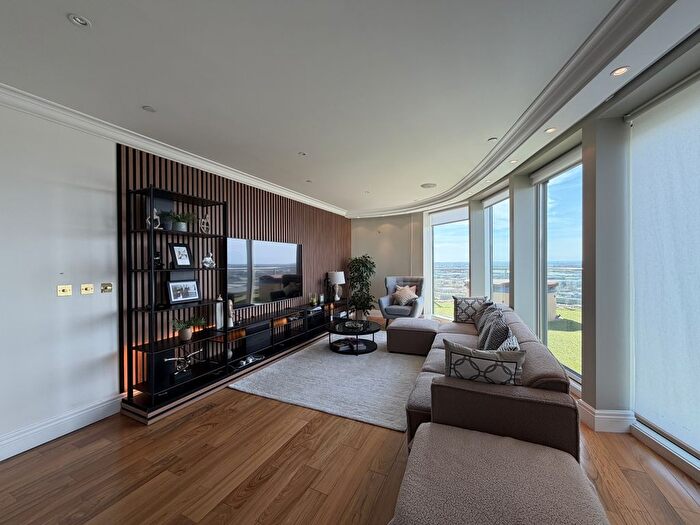 4 Bedroom Flat To Rent In The Heart, Blue, Media City Uk, M50