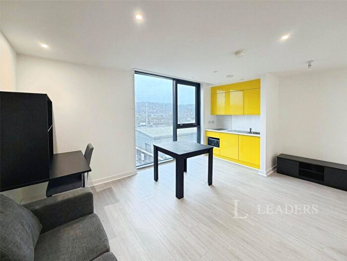 Studio To Rent In Priestley Street, Sheffield, S2