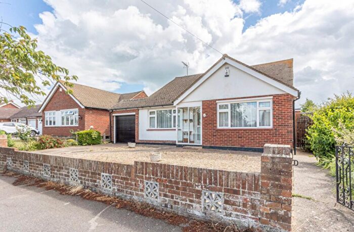 2 Bedroom Bungalow For Sale In Cliff Avenue, Herne Bay, Kent, CT6