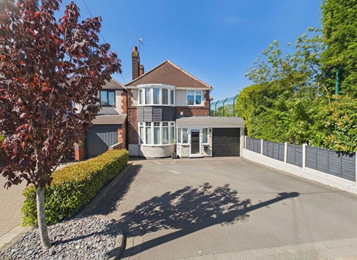 3 Bedroom Detached House For Sale In Tamworth Road, Two Gates, Tamworth, B77