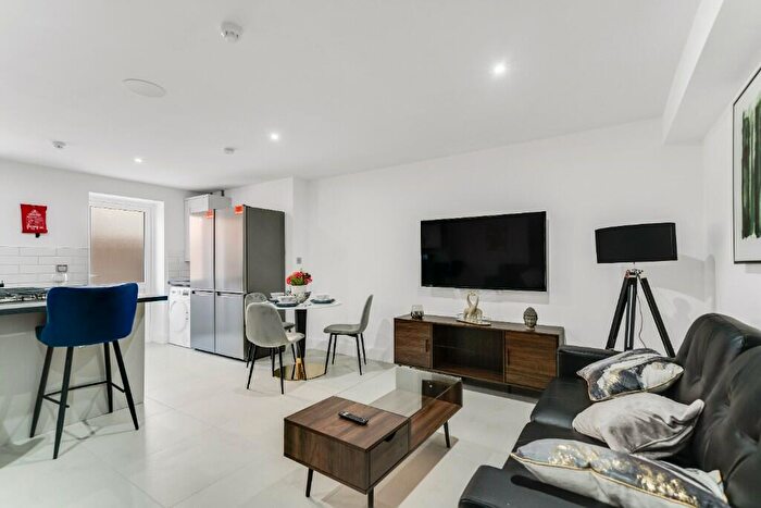 6 Bedroom Terraced House To Rent In Gainsborough Road, Liverpool, Merseyside, L15