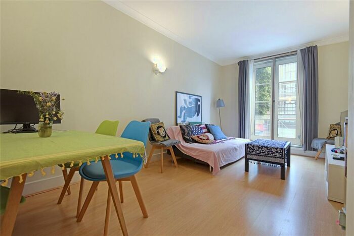 2 Bedroom Flat To Rent In Essex Road, Angel, N1