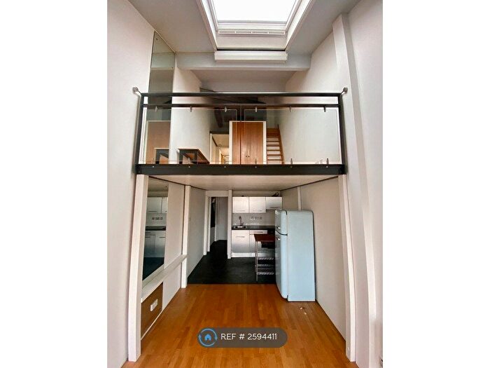 1 Bedroom Flat To Rent In Manhattan Building Bow Quarter, London, E3