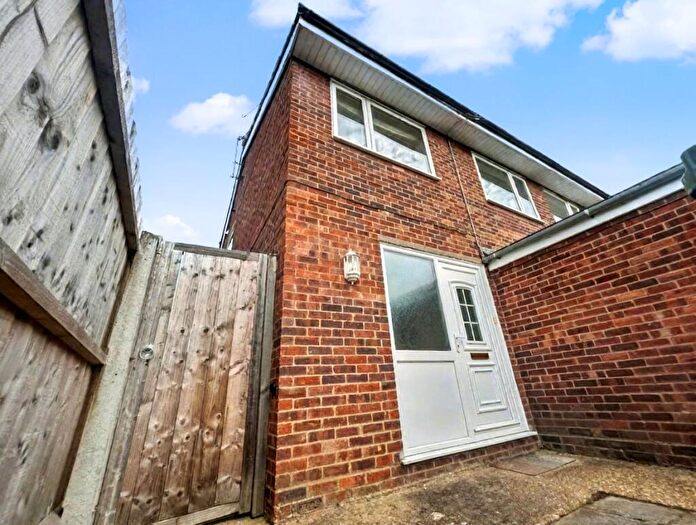 3 Bedroom House To Rent In Burstellars, St Ives, Cambs, PE27