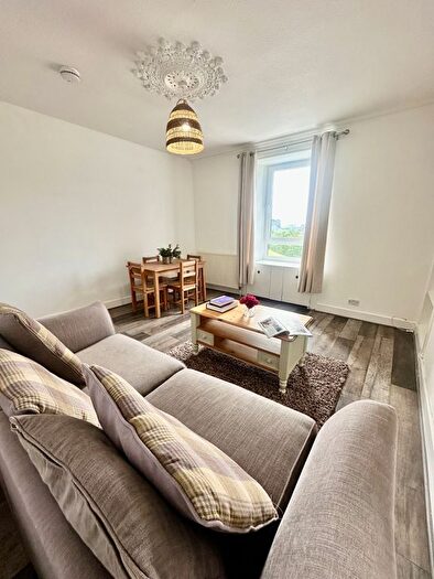 2 Bedroom Flat To Rent In Blyth Place, Dundee, DD2