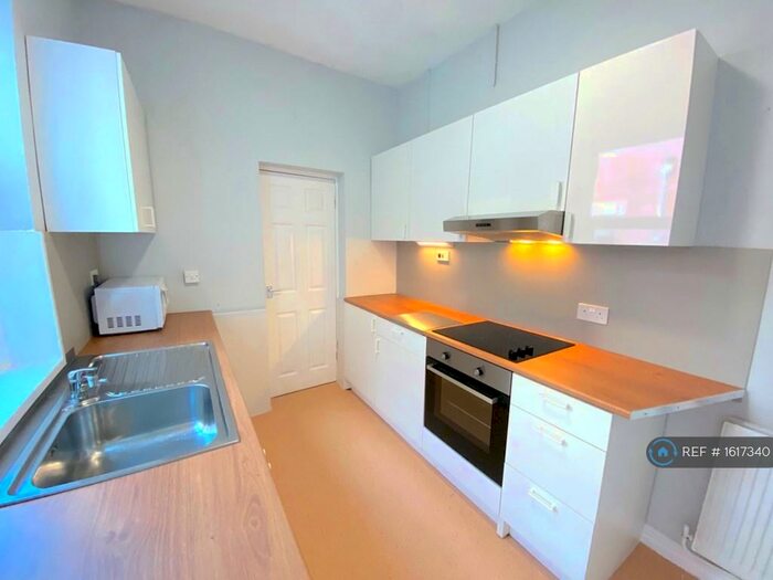 5 Bedroom Terraced House To Rent In Ashfields New Road, Newcastle-Under-Lyme, ST5