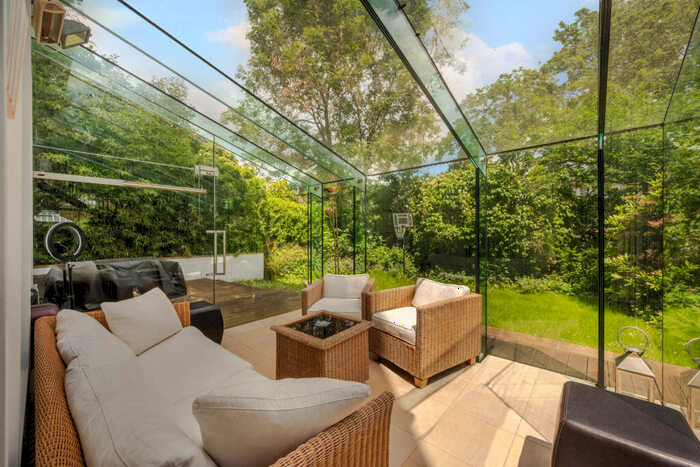 2 Bedroom Flat To Rent In Rosslyn Hill, Hampstead, NW3