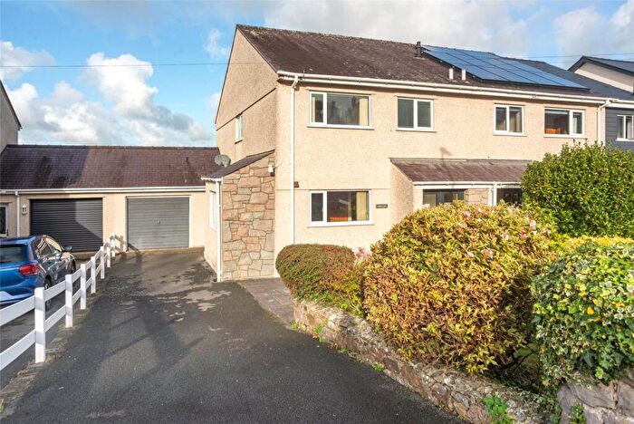 3 Bedroom Semi-Detached House For Sale In Llys Gwyn, Caernarfon, Gwynedd, LL55
