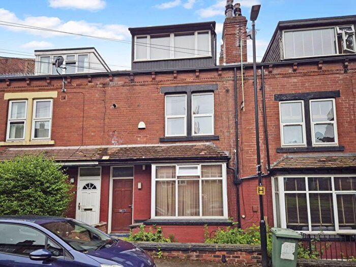4 Bedroom Terraced House For Sale In The Village Street, Leeds, LS4