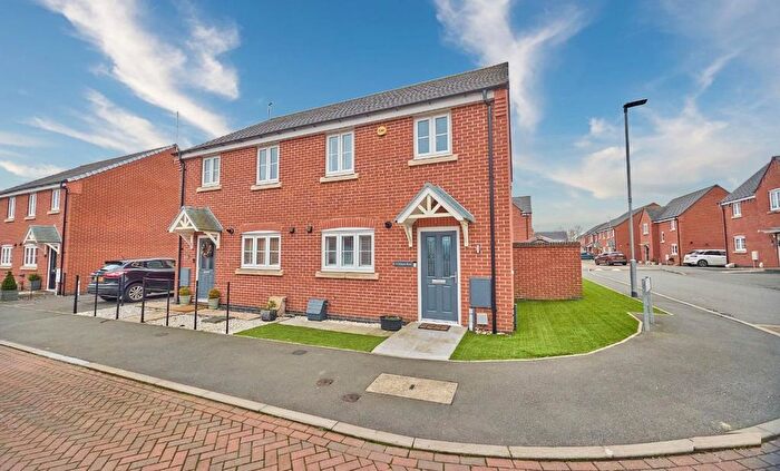 3 Bedroom Semi-Detached House For Sale In Simpson Road, Leicester, LE9