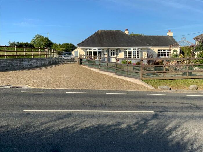 3 Bedroom Bungalow For Sale In Meinciau, Kidwelly, Carmarthenshire, SA17