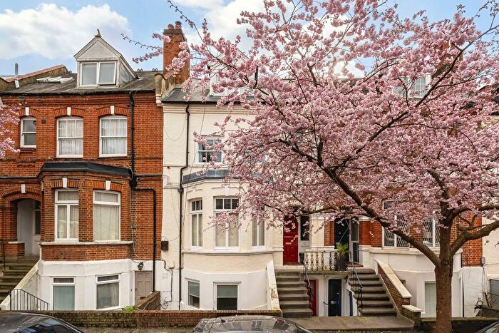 1 Bedroom Flat For Sale In Kingdon Road, West Hampstead, NW6