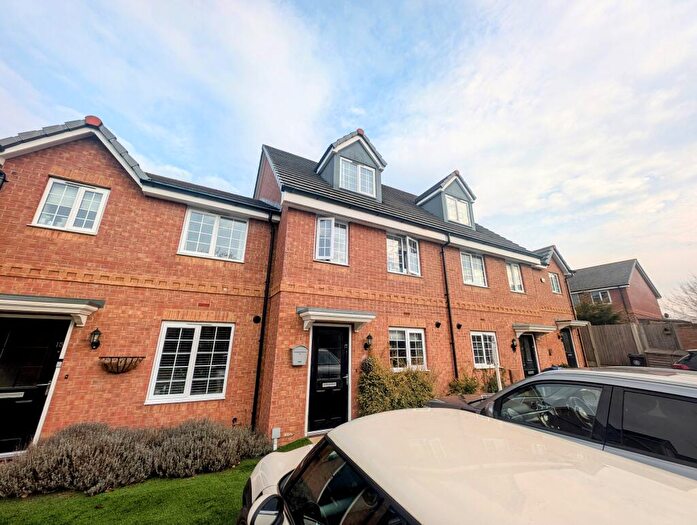 3 Bedroom Terraced House To Rent In Solus Gardens, Southam, CV47