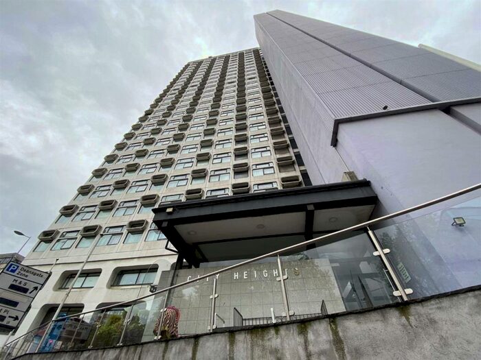 2 Bedroom Flat To Rent In City Heights, Victoria Bridge Street, Salford, M3