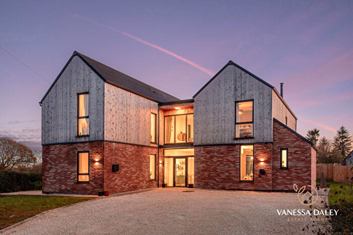 4 Bedroom Detached House For Sale In School Lane, Preston, PR4