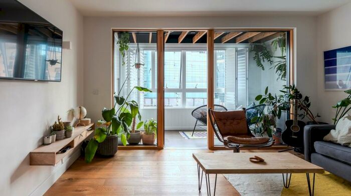 2 Bedroom Apartment To Rent In Cotherstone Court, Mint Street, E2