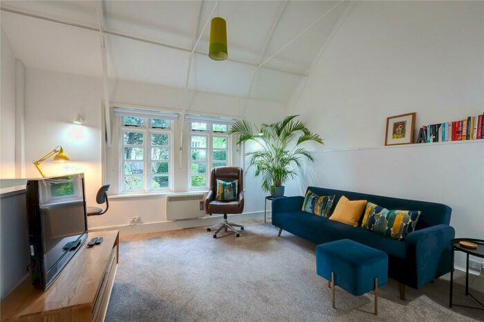 1 Bedroom Apartment To Rent In Cotham Park, Cotham, Bristol, BS6