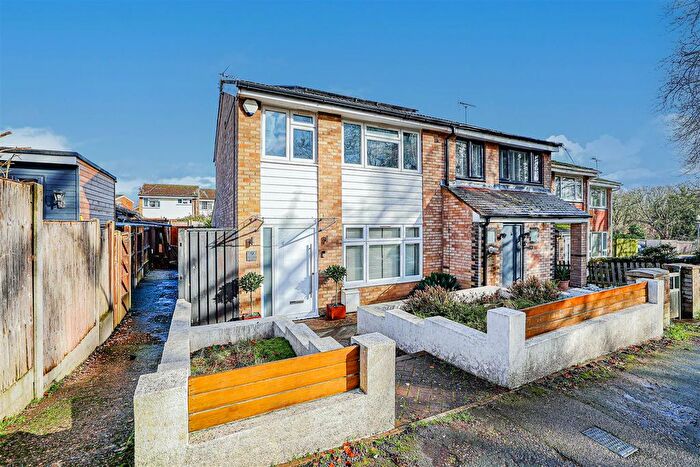 3 Bedroom End Terrace House For Sale In Kimpton Close, Hemel Hempstead, HP2