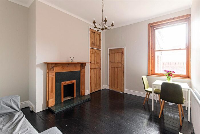 2 Bedroom Flat To Rent In Sandyford Road, Sandyford, Newcastle Upon Tyne, NE2