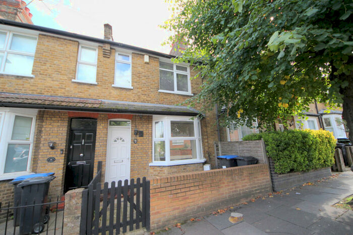 2 Bedroom Terraced House To Rent In Chelmsford Road, Southgate, N14