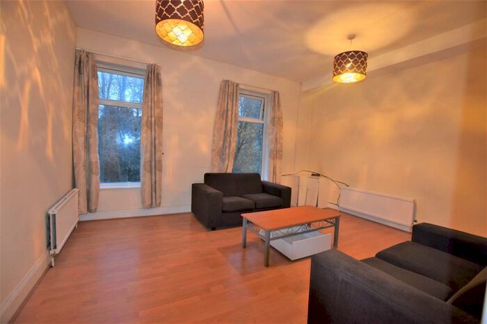 2 Bedroom Apartment To Rent In Ward Street, Didsbury, M20