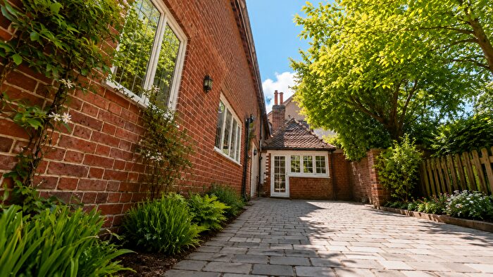 5 Bedroom Detached House To Rent In St. Stephens Hill, CT2