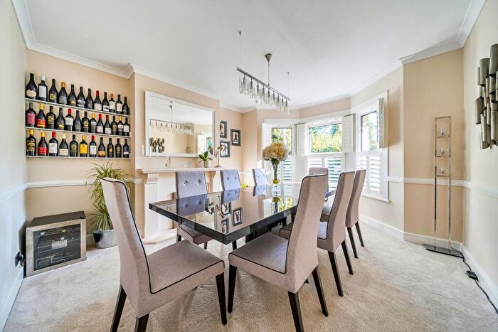 4 Bedroom Detached House For Sale In The Street, Eythorne, CT15