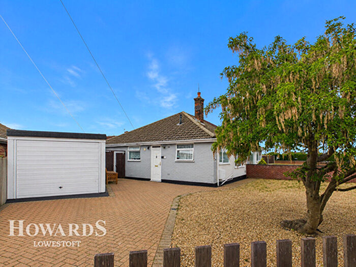 2 Bedroom Semi-Detached Bungalow For Sale In Greenacre Crescent, Lowestoft, NR32