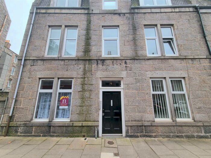 1 Bedroom Flat To Rent In Wallfield Crescent, Rosemount, Aberdeen, AB25