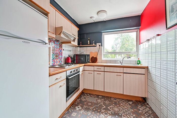 1 Bedroom Flat To Rent In Grosvenor Road, Pimlico, London, SW1V