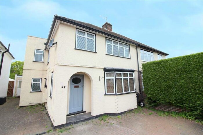 4 Bedroom Semi-Detached House To Rent In Roestock Gardens, Colney Heath, St. Albans, AL4