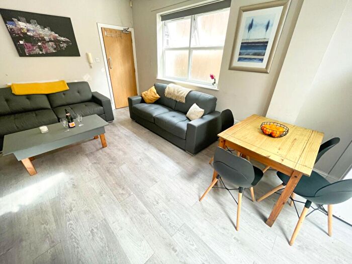 6 Bedroom Terraced House To Rent In Rosedale Road, Ecclesall, S11