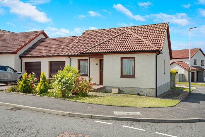 2 Bedroom Bungalow For Sale In Carneil Gardens, Carnock, Dunfermline, KY12