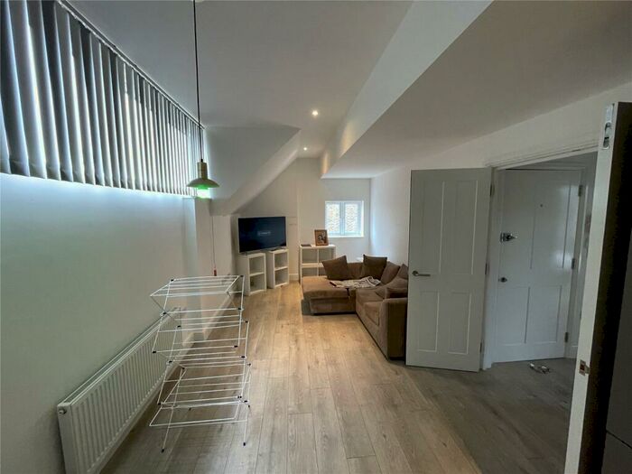 2 Bedroom Apartment To Rent In Station Road, Barnet, EN5