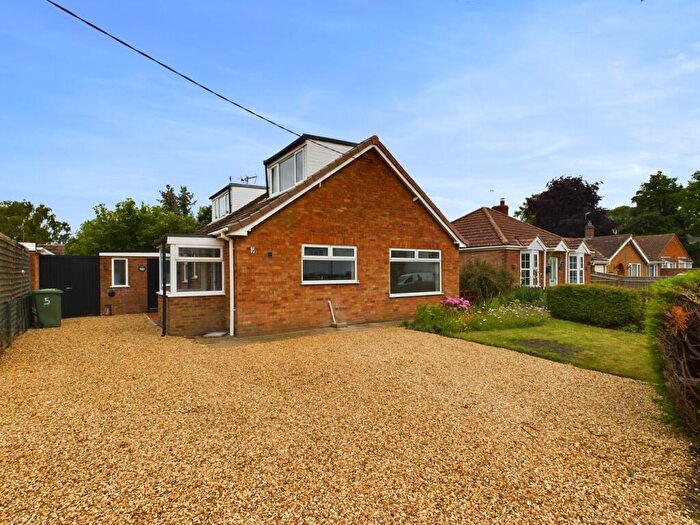3 Bedroom Detached Bungalow For Sale In Church Road, Wiggenhall St Mary Magdalen, King's Lynn, PE34