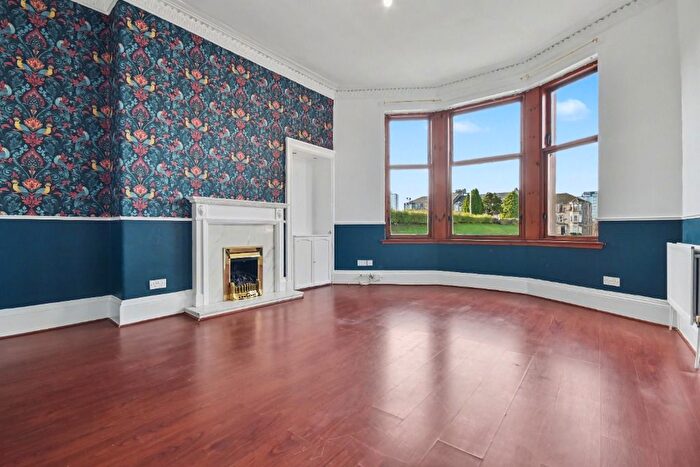 2 Bedroom Flat For Sale In Bank Street, Inverclyde, Greenock, PA15